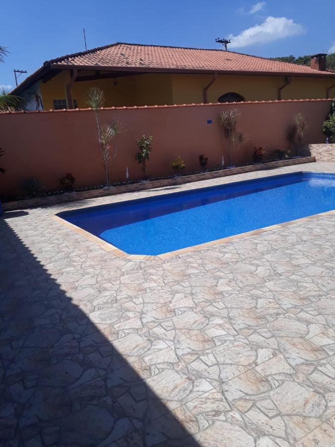 Chacara Bella Vida Com Piscina Churrasqueira Salao De Festas Fogao A Lenha Quadra Aracariguama Extérieur photo