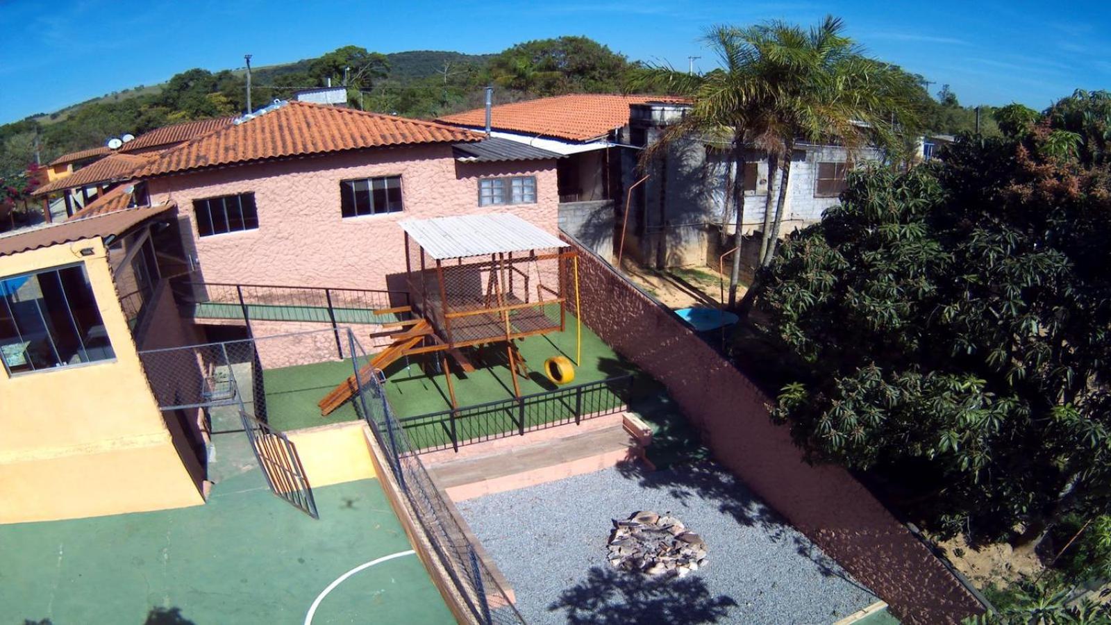 Chacara Bella Vida Com Piscina Churrasqueira Salao De Festas Fogao A Lenha Quadra Aracariguama Extérieur photo